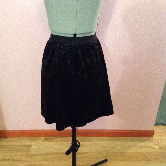 Black Velour Micro-Mini Skirt with Elastic Waist - Picture 3 of 3